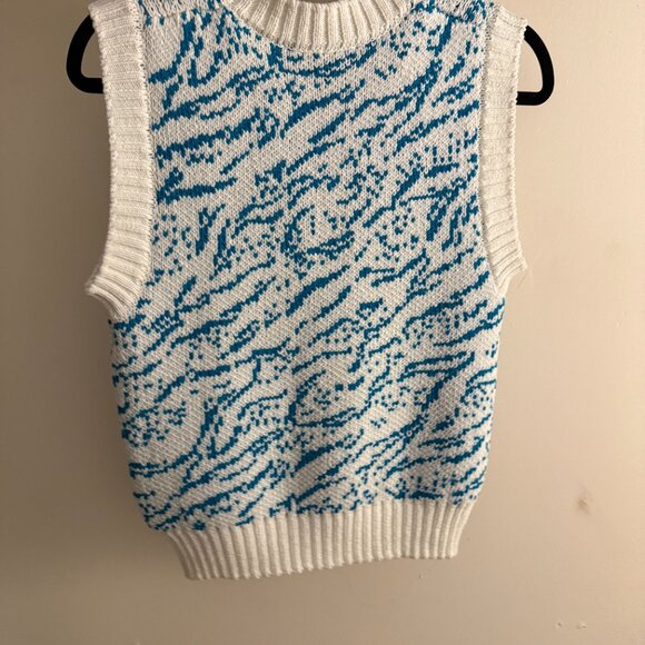Zara Floral Sweater Vest - Picture 2 of 2